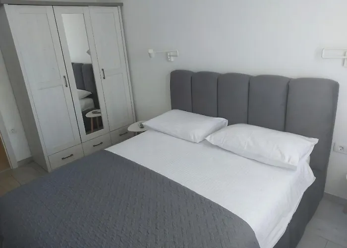 Apartments Piero